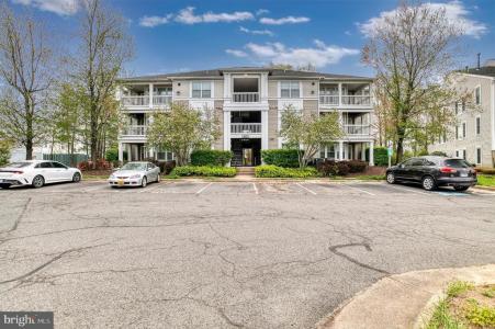 8107 Lacy Drive , 102, Manassas, Wirginia 20109, USA
