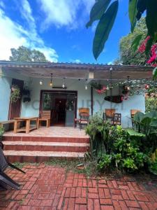 La Guardia, Maringa coffee, Av. Vicente Soliz a una cuadra de la plaza principal Lote 8, Ciudadelas, Santa Cruz 000, Bolivie