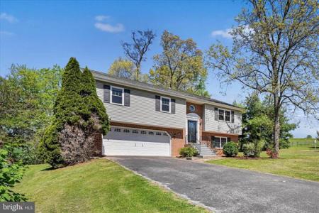 301 Larkin Dr, Red Lion, Pennsylvania 17356, USA