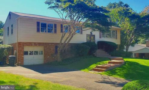 6449 Johns Road, Falls Church, Virginia 22043, USA
