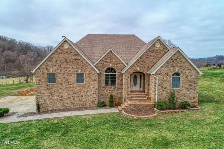 166 Clarksdale Circle, Rogersville, Tennessee 37857, USA