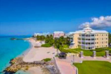 One Bayroc, Bahamas