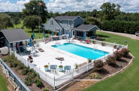 8 Red Oak Ln, Skipwith, Virginia 23968, USA