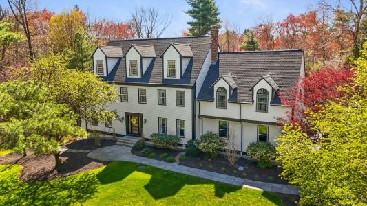 27 Bogastow Circle, Millis, Massachusetts 02054, USA