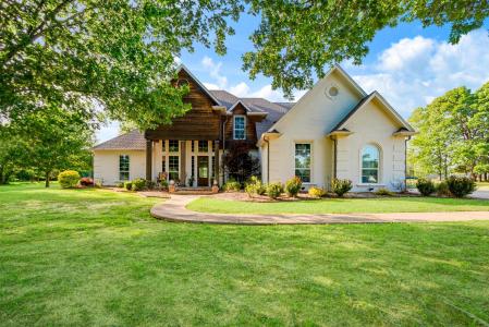 3835 48th Street NE, Paris, Texas 75462, USA