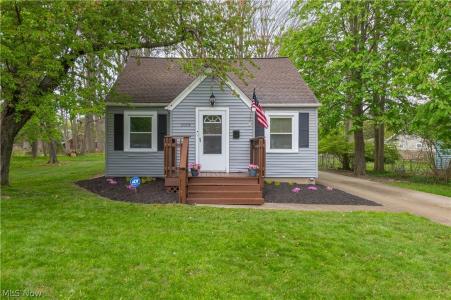 2019 Beverly Hills Drive, Richmond Heights, Ohio 44143, États-Unis