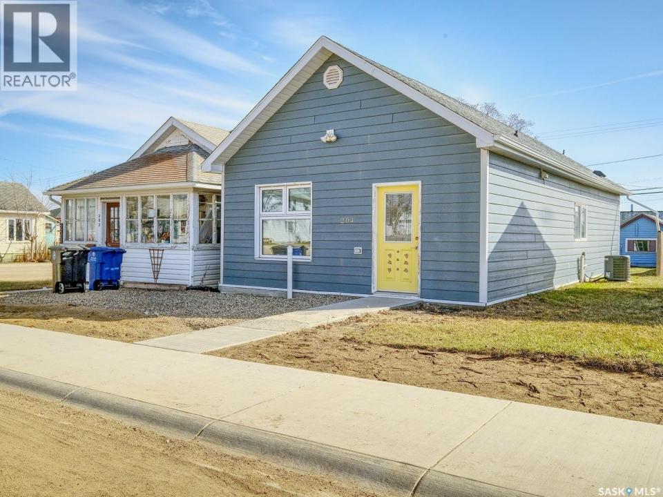 204 2ND AVENUE W, Biggar, Saskatchewan S0K 0M0, Canada