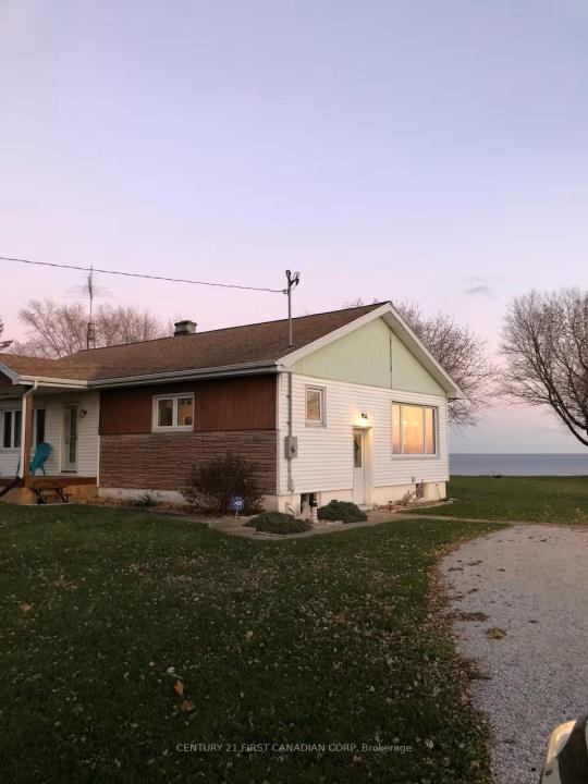 4578 TALBOT TRAIL, Chatham-Kent-, Ontario N0P 2A0, Canadá
