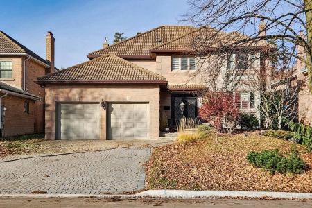 136 CRANBERRY LANE, Aurora, Ontario L4G 5Z3, Canada