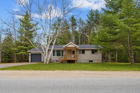 1111 NORTH BAPTISTE LAKE ROAD N, Hastings Highlands, Онтарио K0L 2S0, Канада