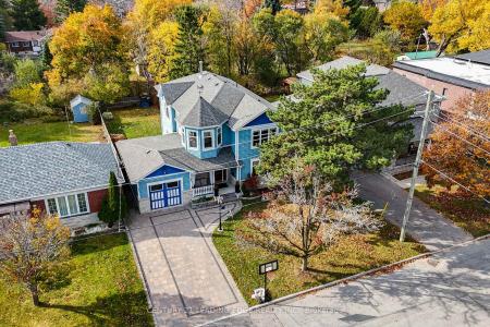 12 GRADWELL DRIVE, Toronto, Ontario M1M 2M9, Canada