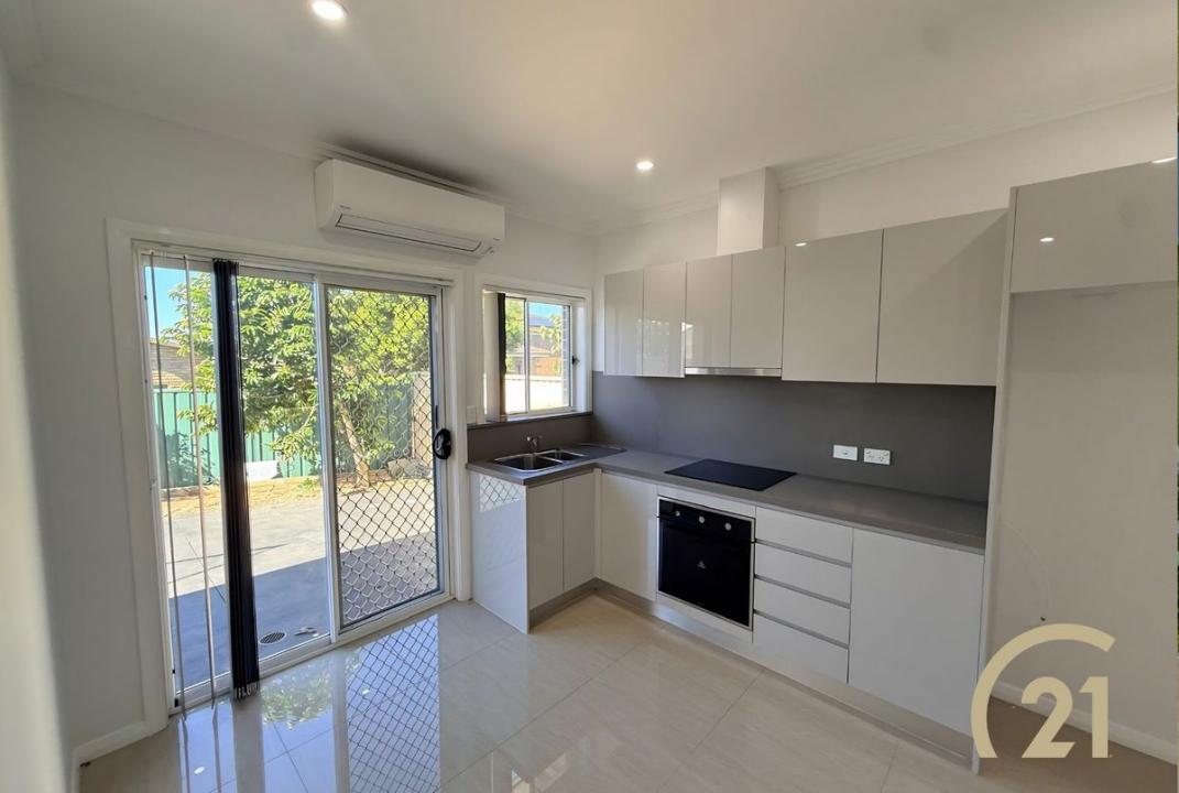18A Mimosa Road, Bossley Park, NSW 2176, אוסטרליה