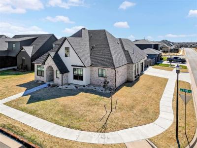 9308 NW 84th Terrace, Yukon, Oklahoma 73099, USA