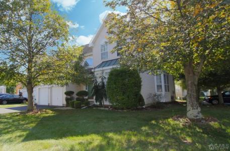 -27 Pin Oak Drive, North Brunswick, New Jersey 08902, États-Unis