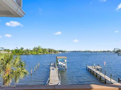 7111 Winona Street, Panama City, Florida 32404, USA