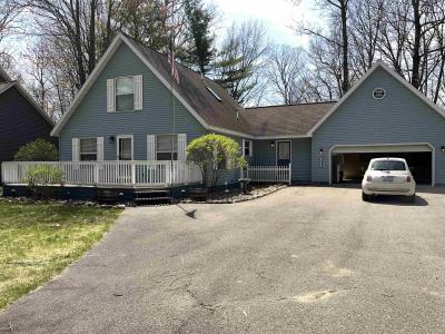124 Winding, Houghton Lake, Michigan 48629, USA