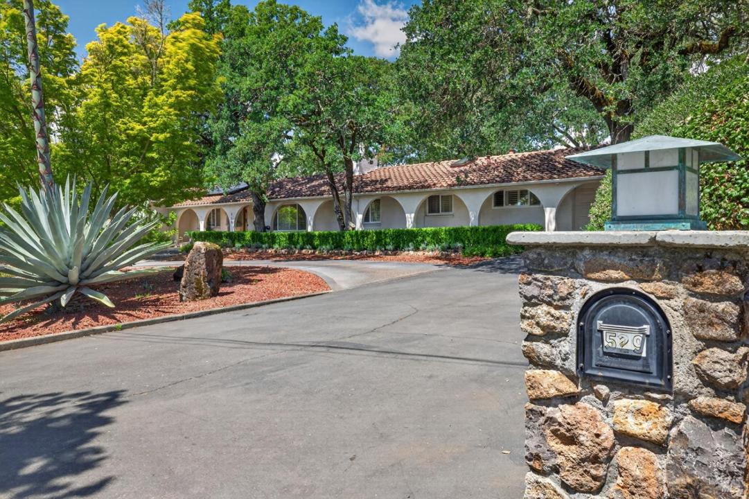 529 Michael Dr, Sonoma, Californie 95476, États-Unis