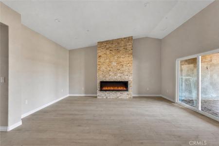 15045 Olive St, Hesperia, California 92345, Estados Unidos