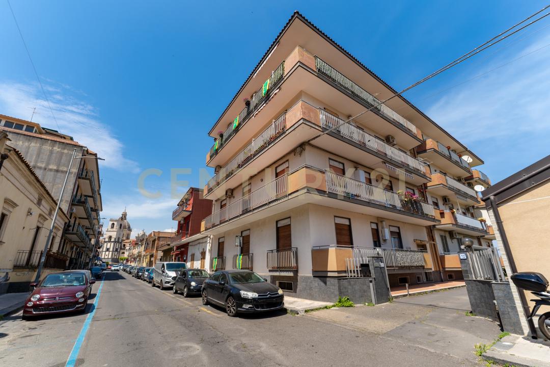 Via Croce, Aci Catena, Sicilia 95022, Italia