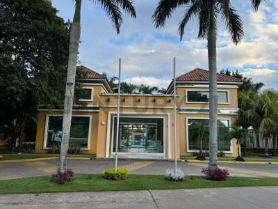 -17.712723203835093, -63.17950555661824 , Norte, Santa Cruz 00001, 玻利維亞