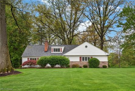 2426 Lander Road, Pepper Pike, Ohio 44124, USA