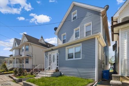22 Tuttle St, Wallington Boro, NJ 07057, USA