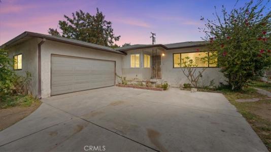 19008 Grove Place, Bloomington, Kalifornia 92316, USA