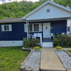 102 Cardinal Drive, Ivel, Kentucky 41642, USA