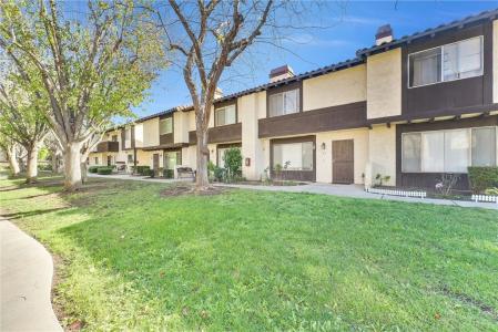 1077 Santo Antonio Drive , 15, Colton, Kalifornia 92324, USA