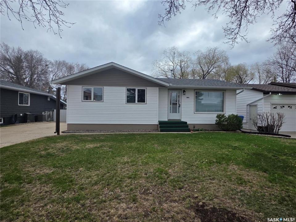 1841 GIBBS ROAD, Estevan, Saskatchewan S4A 1Y1, Canada