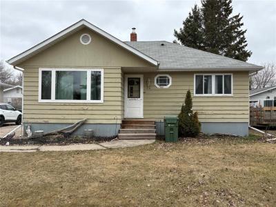 32 7TH AVENUE SOUTHEAST, Dauphin, Manitoba R7N 2E1, Canada