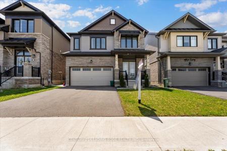 35 ROYAL COACHMAN WAY, Hamilton, Ontario L8J 0M2, Canada