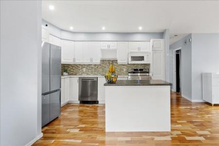 1425  Rue Hyman, Dollard-Des Ormeaux, קוויבק H9B 2K7, קנדה 