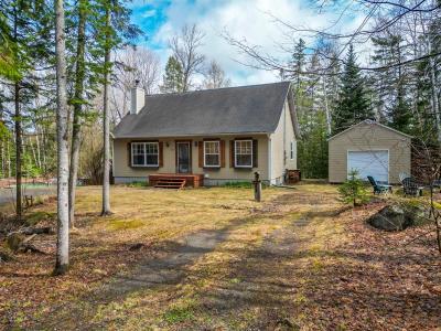 10  Rue Sunnyview, Morin-Heights, Quebec J0R 1H0, Canadá