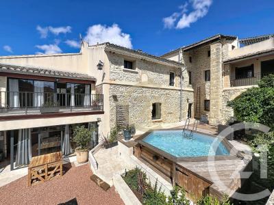 Uzes, لانگدو – روسيو 30700, فرنسا