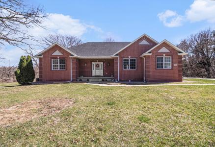 9011 Park Valley Court, Hobart, Indiana 46342, USA