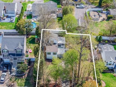 93 Maple Road, Kings Park, NY 11754, USA