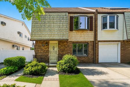 36 Von Braun Avenue, Staten Island, NY 10312, USA