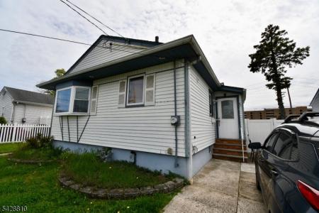 831 Smith St , Linden City, NJ 07036, USA