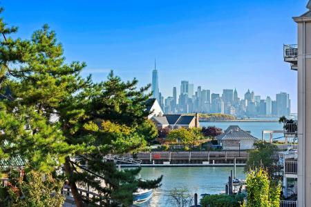 208 SHEARWATER CT W unit: 37 37, Jersey City, New Jersey 07305, États-Unis