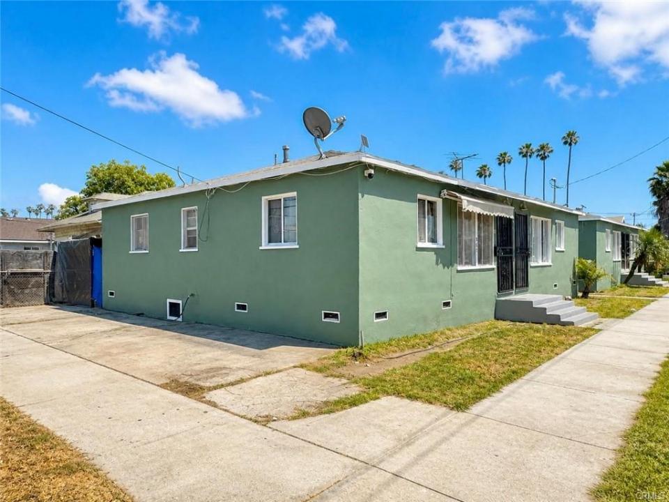 902 Island Ave, Wilmington, California 90744