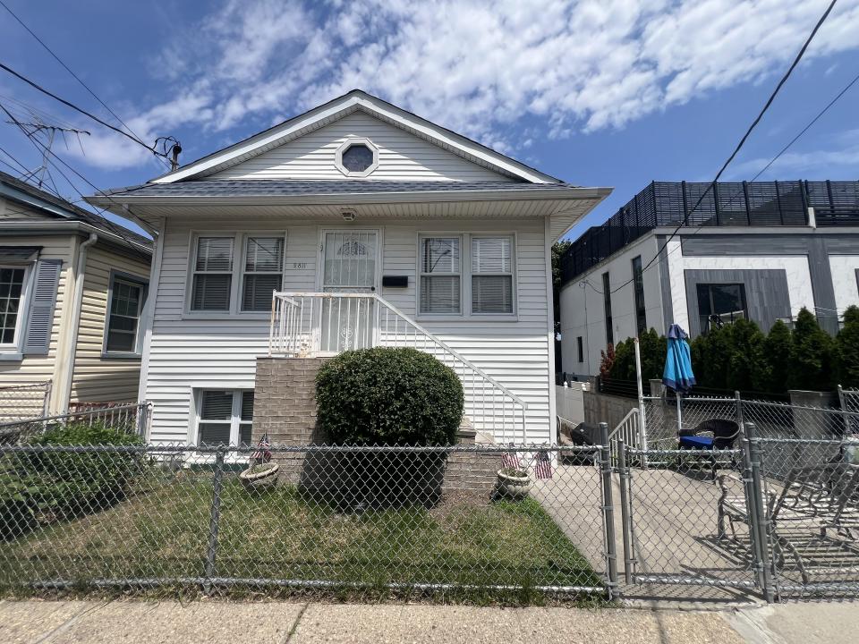 2811 Haring St, Brooklyn, New York 11235, USA