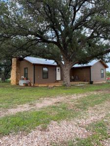 18525 N Us Hwy 377, London, Texas 76854, USA