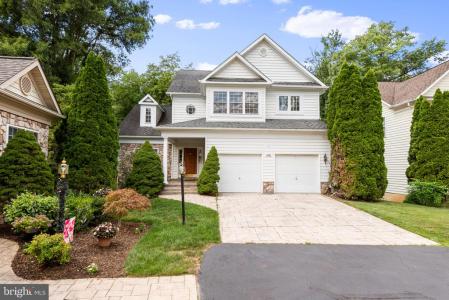 2202 Sarah Woods Court, Vienna, Virginia 22182, USA