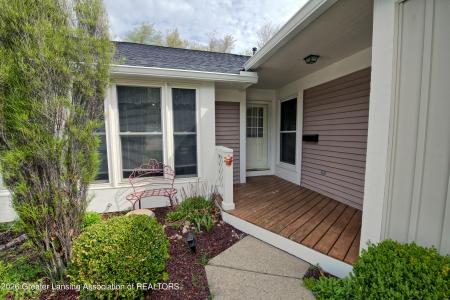 910 Cherrywood Circle, Portland, Michigan 48875