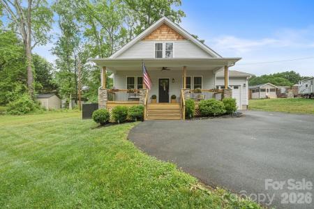 2029 Bost Street, Lincolnton, North Carolina 28092, USA