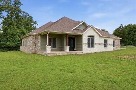349 CR 8491, Green Forest, Arkansas 72638, USA
