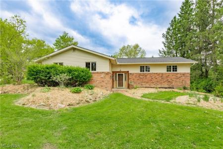 7969 Dines Road, Russell, Ohio 44072, USA