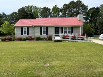 633 Fox Chase Lane, Winterville, NC 28590, USA