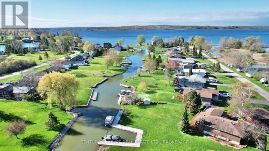 38 WILLOWBANK ROAD WEST, Gananoque, Ontario K7G 2V5, Canada